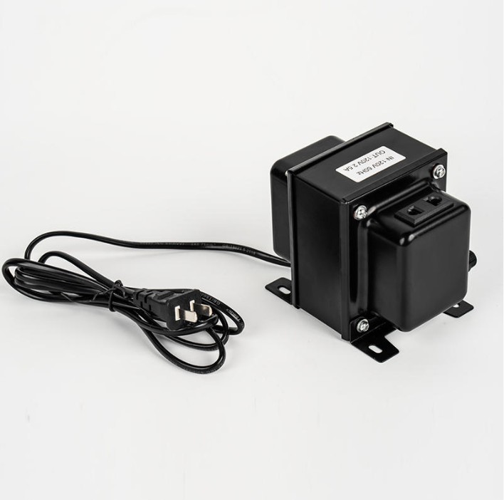 Máy biến áp cách ly cải thiện tính ổn định và khả năng ứng dụng của hệ thống thông qua cơ chế cách ly vật lý, triệt tiêu nhiễu điện và ngăn ngừa lan truyền lỗi như thế nào?