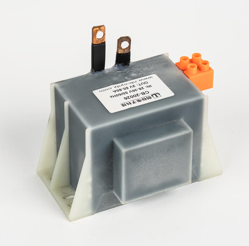 Các biện pháp bảo vệ an toàn cho máy biến áp dòng điện cao là gì?